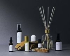 NOWHERE NOWHERE、香りと潤いで満たす「バスフレグランスオイル」発売