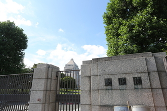 122.3兆円の来年度予算案が衆院通過。国債費は初の30兆円台