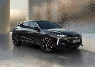 DS、新型N°4投入　高級小型車で“日常ラグジュアリー”訴求