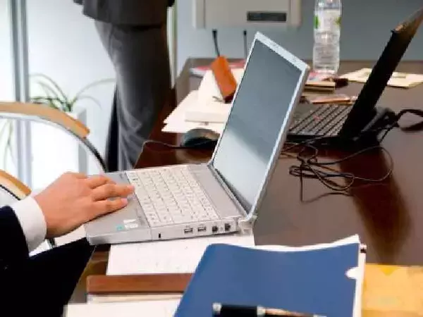 仕事の優先順位が崩れる脳の正体。判断疲れで生産性最大40％低下の可能性