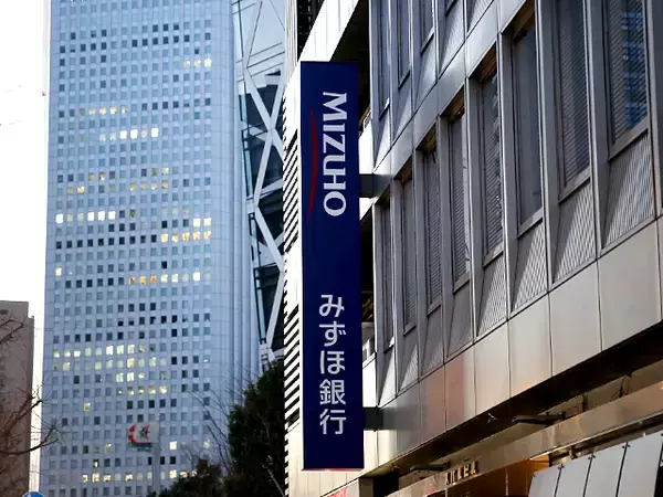 銀行株上昇の裏で置き去りの預金金利。利ざや拡大への不自然な期待