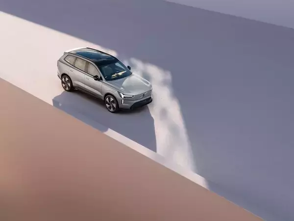 ボルボ、EVフラッグシップを一挙投入　自動車は「ソフトウェアで進化する車」へ本格転換