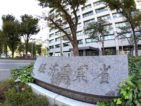 鉱工業生産指数とは何か。製造業の動向から景気の「山と谷」を読む