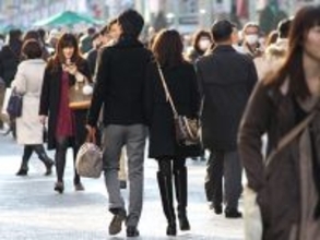 共働き1300万世帯、専業主婦世帯の2倍超に。世帯単位での資金管理が問われる背景