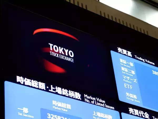 日経平均5万5620円。中東の急落を跳ね返した「買い」の正体