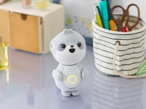 AIロボット同士が「気ままにおしゃべり」　シャープ「ポケとも」第2弾、12月発売
