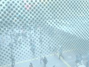 雨の日は「出費が減る」のか。外出減で加速する“クリック消費”へのシフト