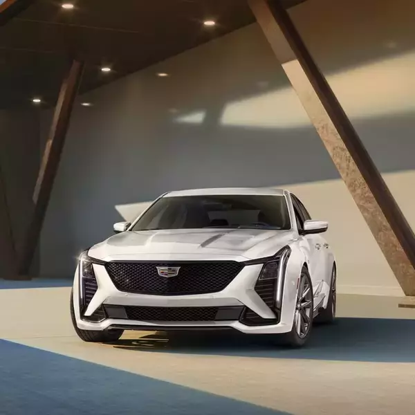 SUV全盛でもセダンは残るのか　キャデラックに見る高級車市場の現実