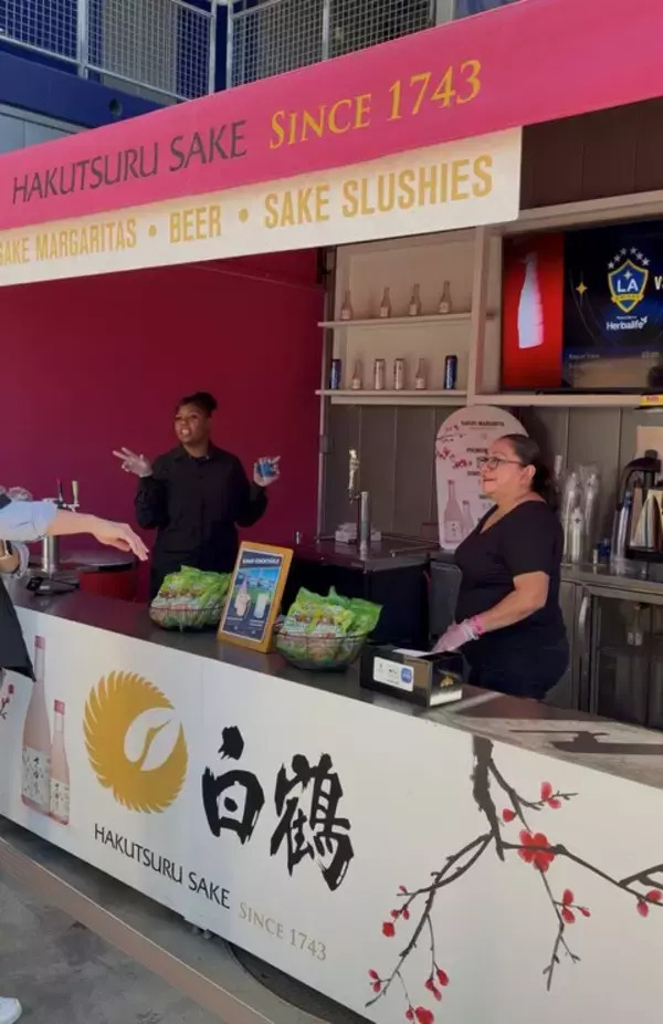 日本酒はなぜサッカースタジアムへ？　白鶴酒造がLA Galaxyと組む理由