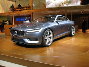 大型スポーツクーペの世界的トレンドはコレに尽きる、VOLVOクーペも「ロングノーズ・ショートデッキ」