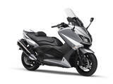 「峠も楽しめる最強ビッグスクーター「TMAX」の2016年モデルが発売」の画像1