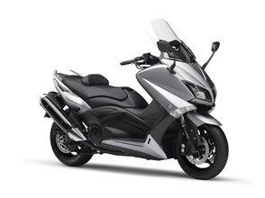 峠も楽しめる最強ビッグスクーター「TMAX」の2016年モデルが発売