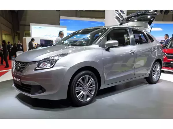 スズキ、インド工場生産のコンパクトHB「バレーノ」を逆輸入して日本で販売