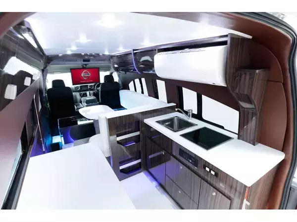 日産、家庭用エアコンなど一般家電が使える、「NV350キャンパー」出展