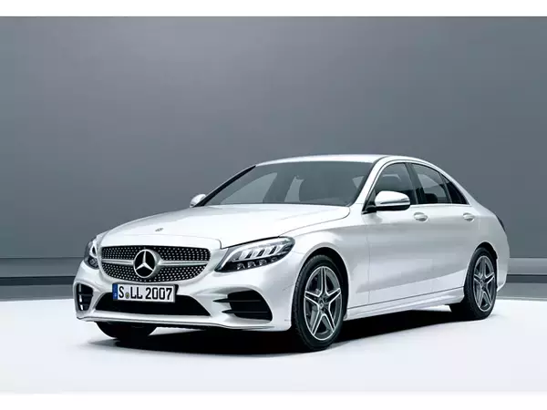 メルセデス、CクラスにパワフルなPHEVモデル追加
