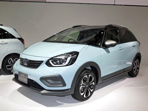 国産Bセグメントに新型続々、先制したトヨタ・ヤリス、迎え撃つホンダ・フィット