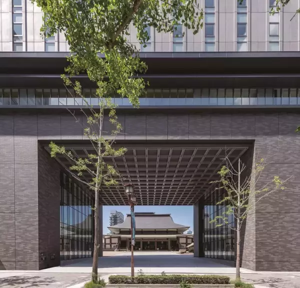 この発想は無かった！？　日本初、寺院の山門と一体化したシティホテルが誕生