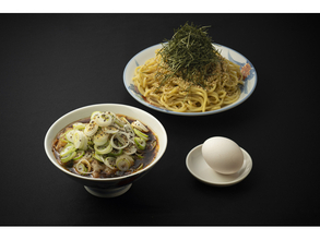 あのメルセデスが「立ち食いそば屋」を開店、東京六本木「Mercedes me Tokyo」に