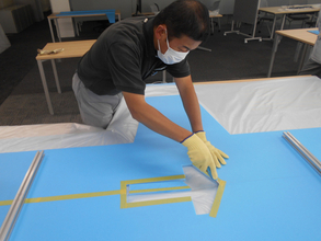 日産、全事業所で約3万着の医療用ガウンを生産し、医療現場に提供