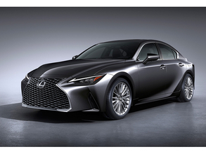 レクサス、コンパクトFRセダン「IS」に大規模な改良を加えた熟成モデル、世界初公開