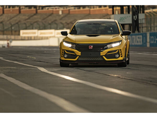 ホンダ 発売予定のcivic Type Rが 鈴鹿サーキットでff車最速記録をマーク 年7月12日 エキサイトニュース