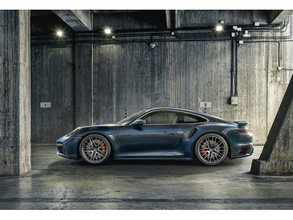 45年目のポルシェ911、最新型911ターボのクーペとカブリオレが日本上陸