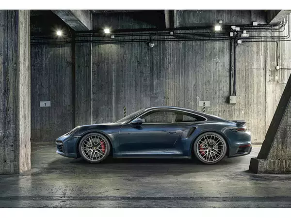 45年目のポルシェ911、最新型911ターボのクーペとカブリオレが日本上陸