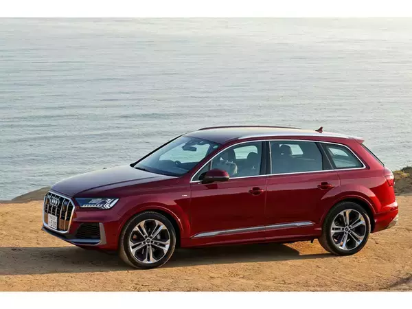 AUDIの最上級SUV、Q7が新世代デザイン、全方位で安全機能の進化を果たす