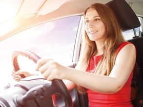 自動車市場は中国を中心に回復傾向か。日本の独自技術が自動車の未来を明るく照らす