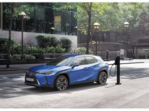 レクサス初の市販ピュアEV、「UX300e」2020年度分の限定135台、注文受付開始