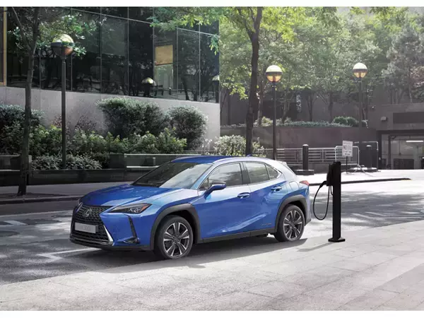 レクサス初の市販ピュアEV、「UX300e」2020年度分の限定135台、注文受付開始