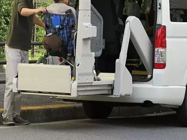 介護事業者の廃業が急増。コロナ支援効果が薄れ、息切れの兆し