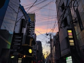 コロナ禍の消費者意識。「節約志向」8割。外食、娯楽、ファッションが大幅減少