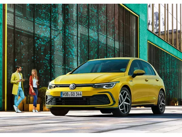 VWジャパン、新型ゴルフのデジタル化、電動化、運転支援を強化して受注開始