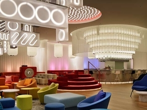 世界で人気のラグジュアリー・ライフスタイルホテル「W」が日本初進出。「Black Box」の中は大阪の遊び心が満載