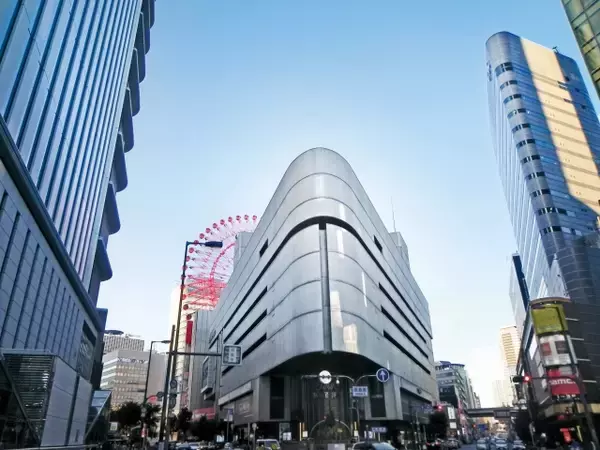 コロナ禍の小売業、業態毎に明暗。苦境のコンビニと百貨店、スーパーは巣籠り需要等でV字回復