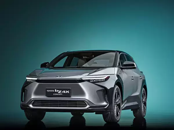トヨタ、新EVシリーズ第一弾となる「TOYOTA bZ4X」コンセプト　上海で初披露