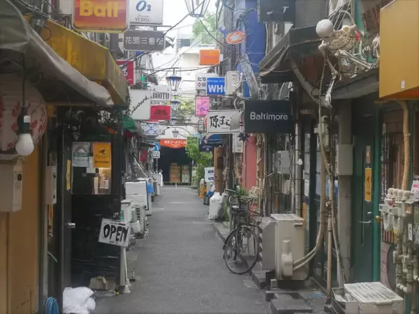 飲食店倒産、支援効果で抑制も高水準。居酒屋等では6割以上がコロナ関連。酒類提供禁止がトドメ