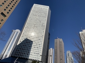 企業の現預金、コロナ禍で37兆円増加。23兆円、成長分野への投資機会あり。政府は成長戦略の明確化を。～日本総研