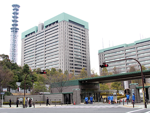 防衛費初の9兆円突破。社会保障費増大と「予算配分」の優先順位を読み解く