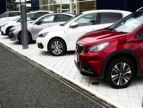 節約の裏で「車・家電」が売れる怪。家計調査に見る「二極化消費」の正体