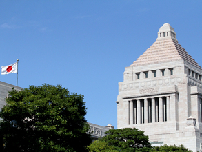 与党超え幅広い合意での今国会成立目指すと総理