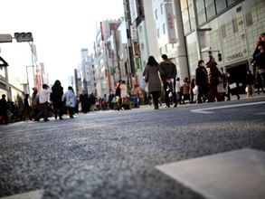 老後資金2千万でも足りない？現役世代を襲う介護・医療費増税