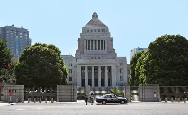 政策が出ても「生活が楽にならない」正体。給付金が消える3つの理由