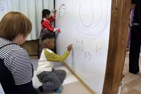 現代の日本で広がる“居場所”の灯り。こども食堂と企業支援がつくる地域の未来