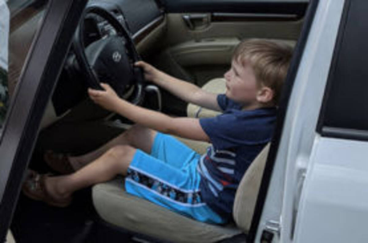 衝撃 4歳男児がどうしてもチョコが食べたくなり曾祖父の車で買い物に出かける 19年6月24日 エキサイトニュース