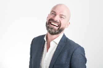 【衝撃事実】働きすぎるとハゲることが証明される！！