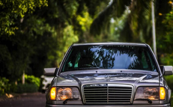 名車w124 バブル世代が愛するメルセデス ベンツ 17年4月12日 エキサイトニュース