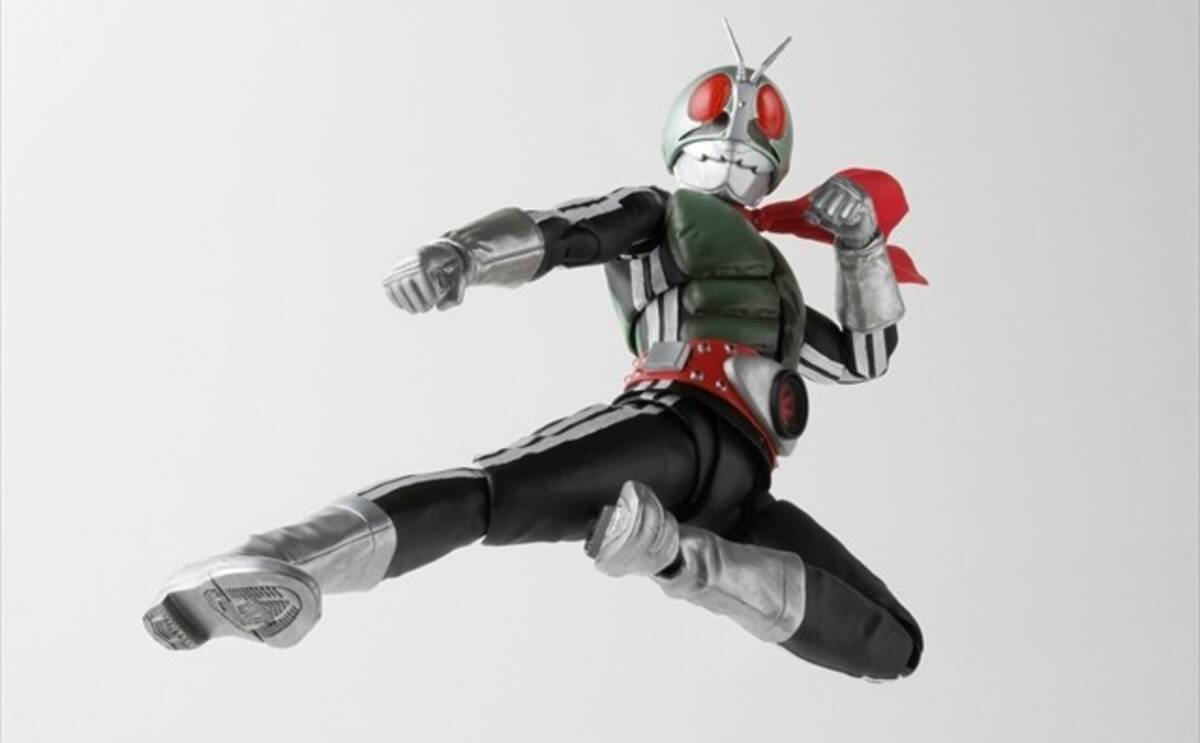 仮面ライダー新1号の 変身前 と 変身後 が同時にフィギュア化 17年10月10日 エキサイトニュース