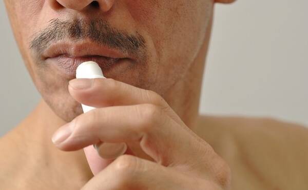 第一印象を大きく左右する 冬の男の カサカサ唇 を防ぐには 17年12月18日 エキサイトニュース